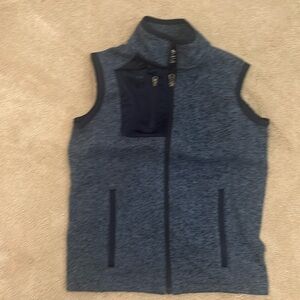 Southern Tide vest 
Navy/blue
Youth size L 12-14
